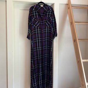 L’AGENCE long plaid button front dress. It comes with matching fabric belt.